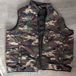 Men's Camouflage Puffer Vest